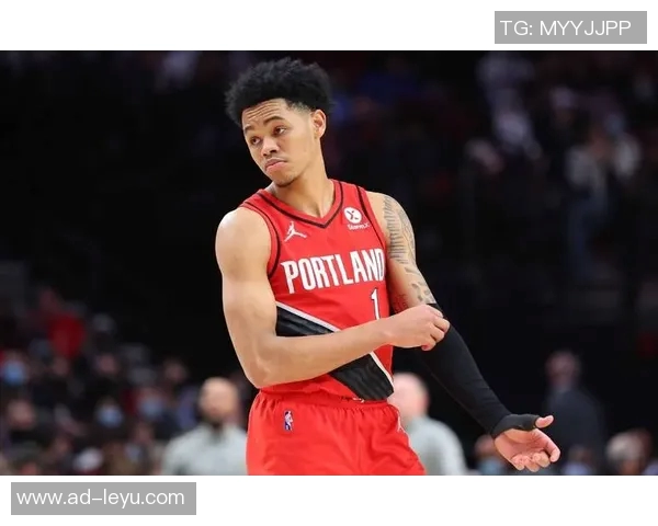 安芬尼西蒙斯谈比赛中与普里查德的适应与交流经验分享